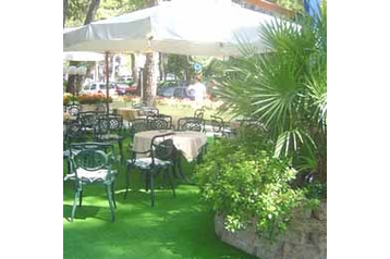 Italia Hotel Milano Marittima, Exteriorul